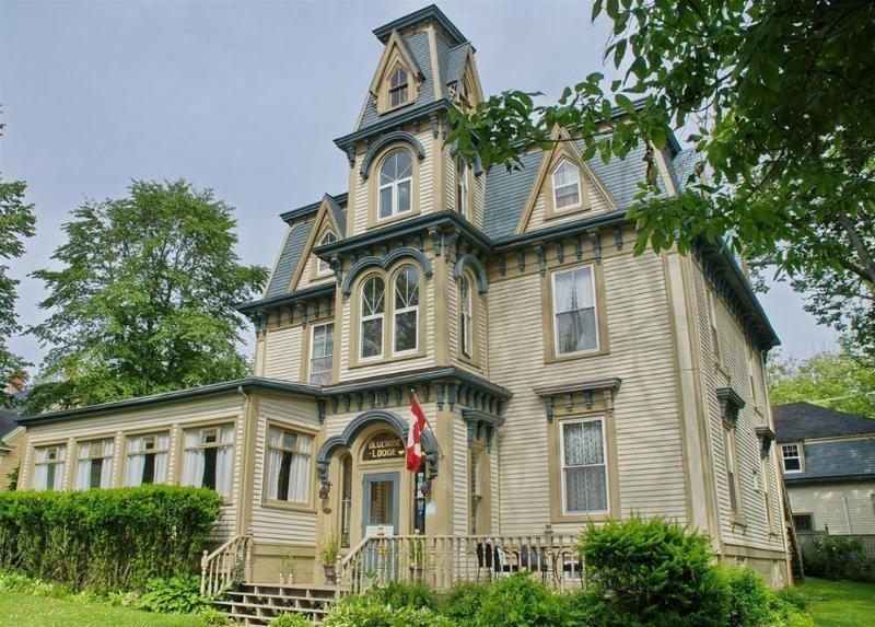 Bluenose Lodge Lunenburg Eksteriør bilde